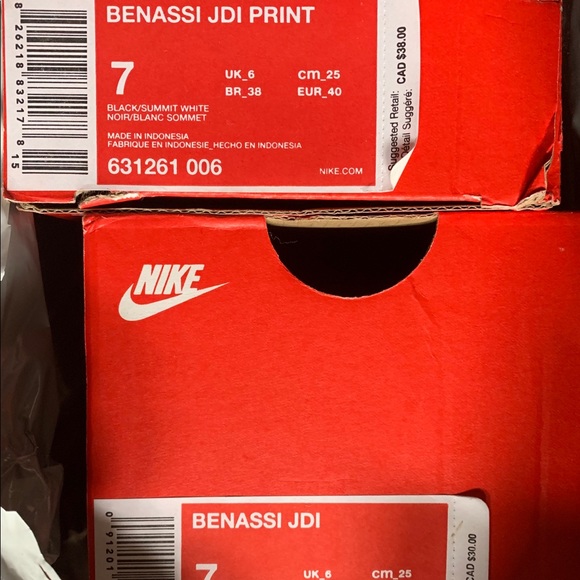 Nike Slides - Picture 3 of 3